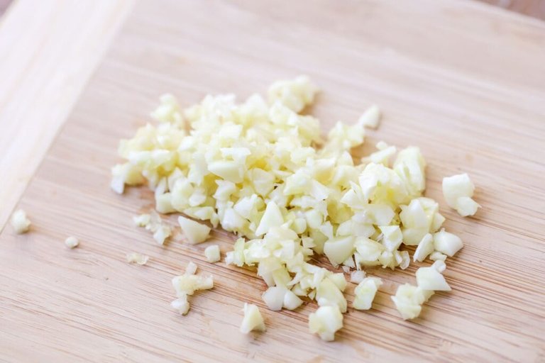 minced-garlic-1024x683.jpg