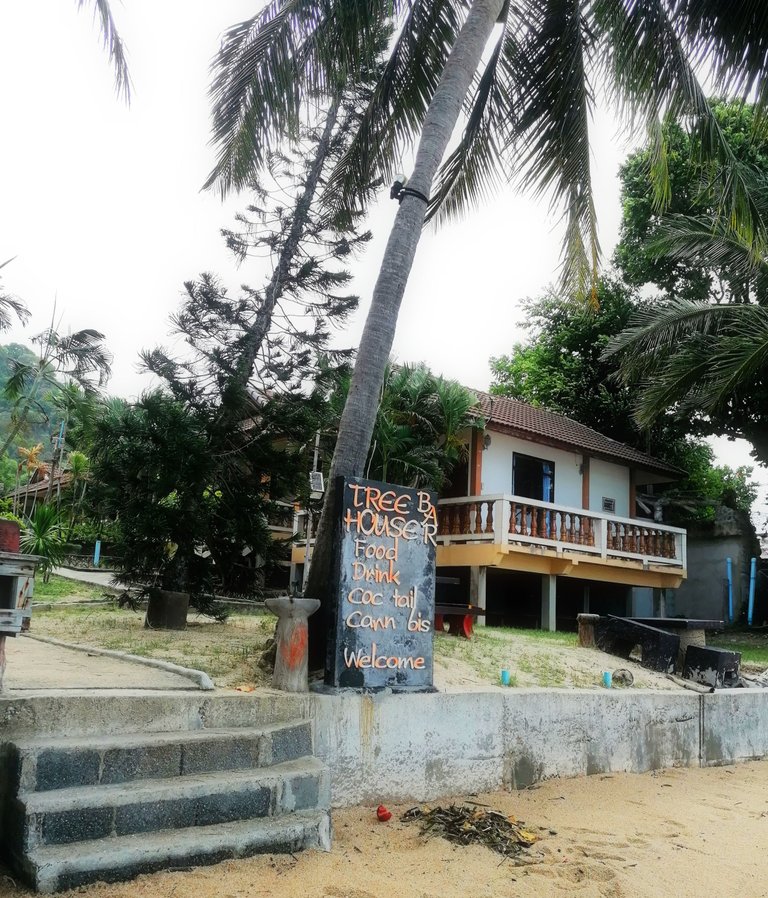 oxa beach party area koh phangan 26.jpg