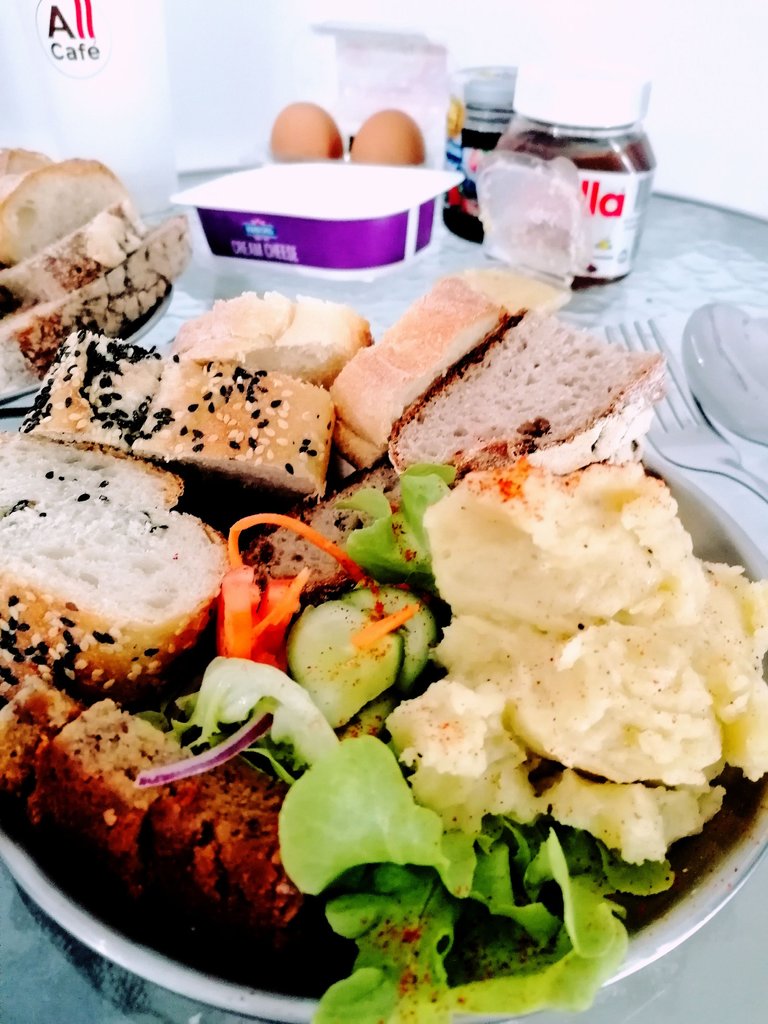 breakfast 1.jpg