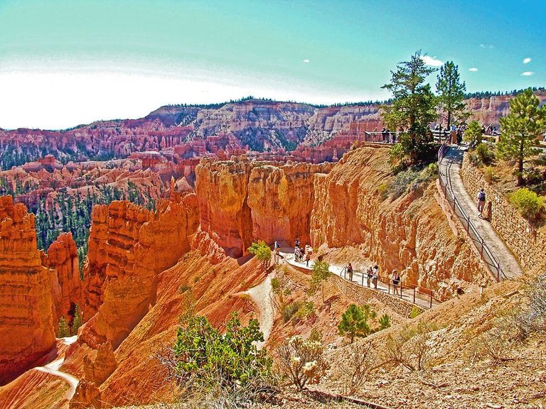 Bryce Canyon National Park Sunset.jpg