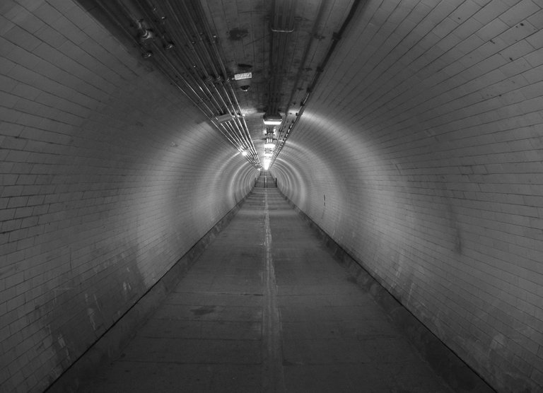 tunnel-ge1f97da27_1920.jpg