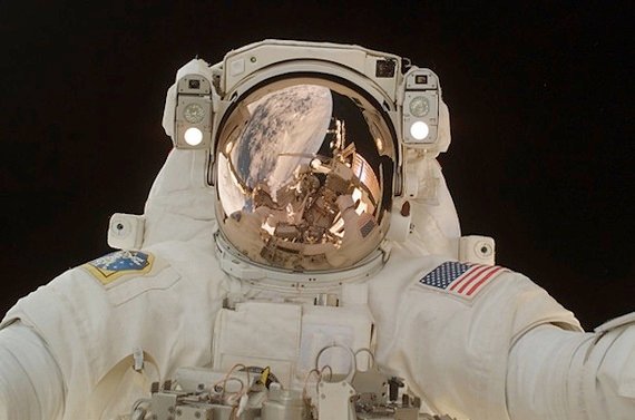spacewalk2-thumb-570x377-127306.jpg
