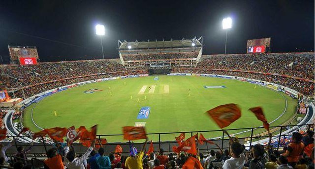 640px-SRH_fans_while_an_ipl_match.jpeg