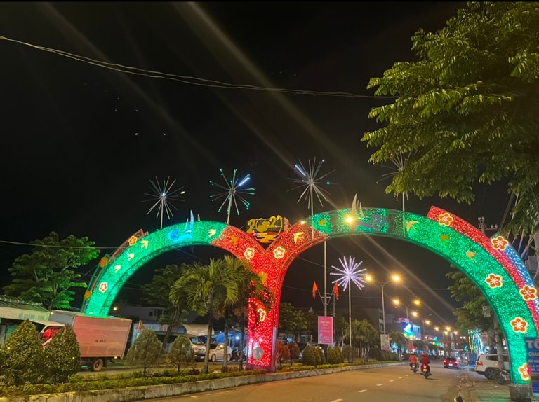 Welcome gate to Dai Loc district

