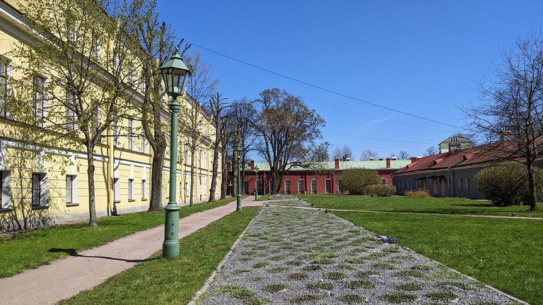 04_2025_05_05_04.jpg