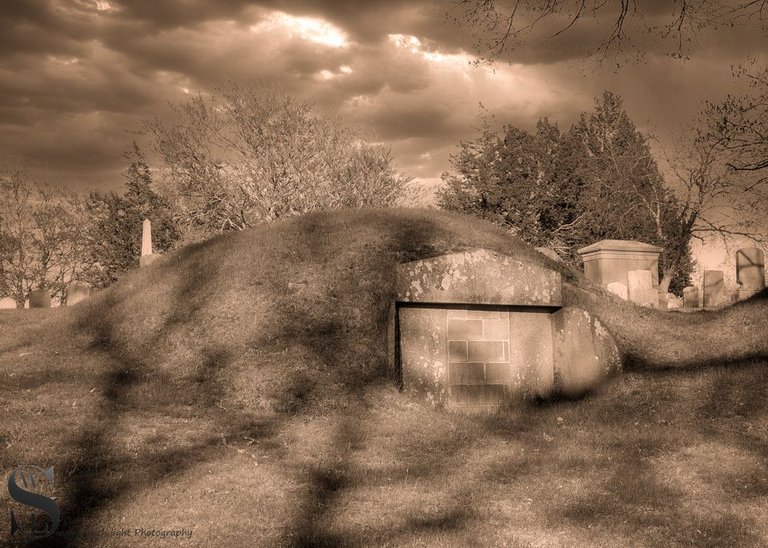 Oak grove tombs.jpg