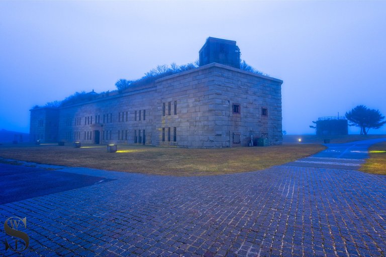 www foggy at the fort_-4.jpg