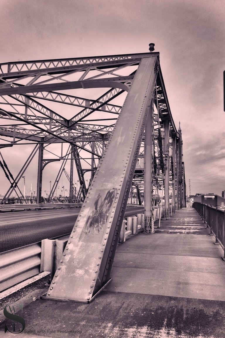Mono Swing bridge-3.jpg