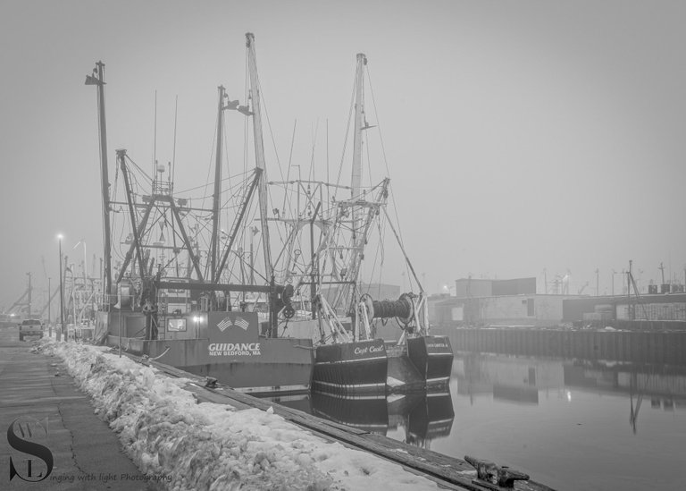 foggy by the port-4.jpg