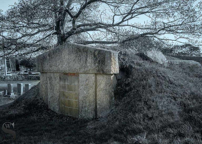 Oak grove tombs-5.jpg