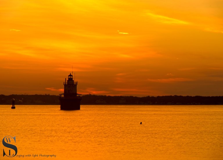 butlers flat lighthouse_-3.jpg