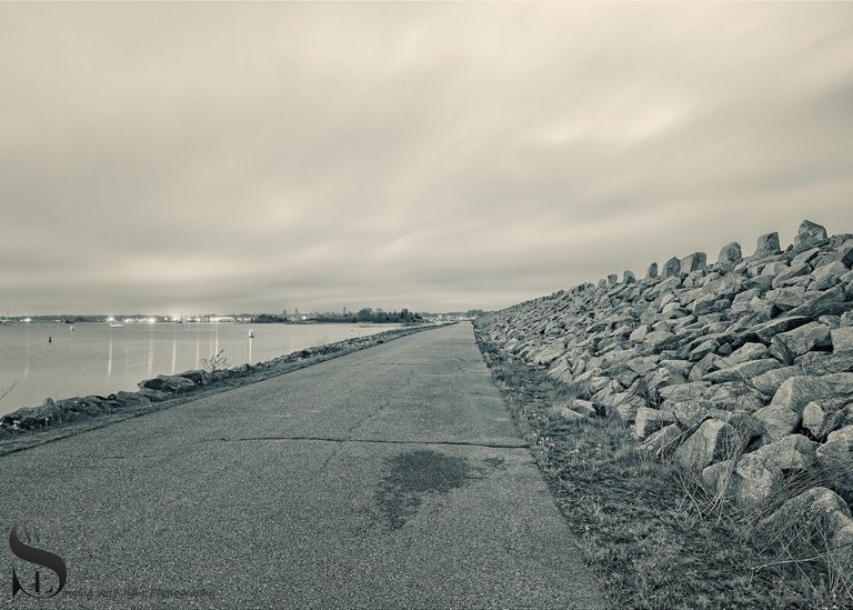 mono april recenyt-2.jpg