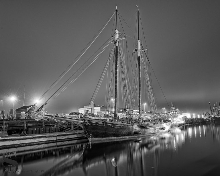 mono at port-2.jpg