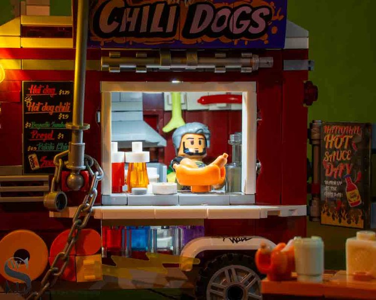 funwhole chilli dog stand-3.jpg