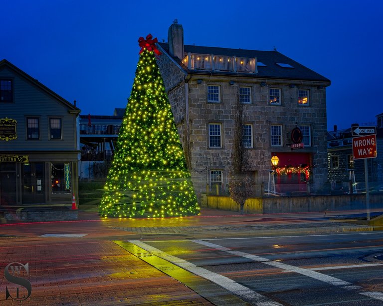 more festive decorations-3.jpg