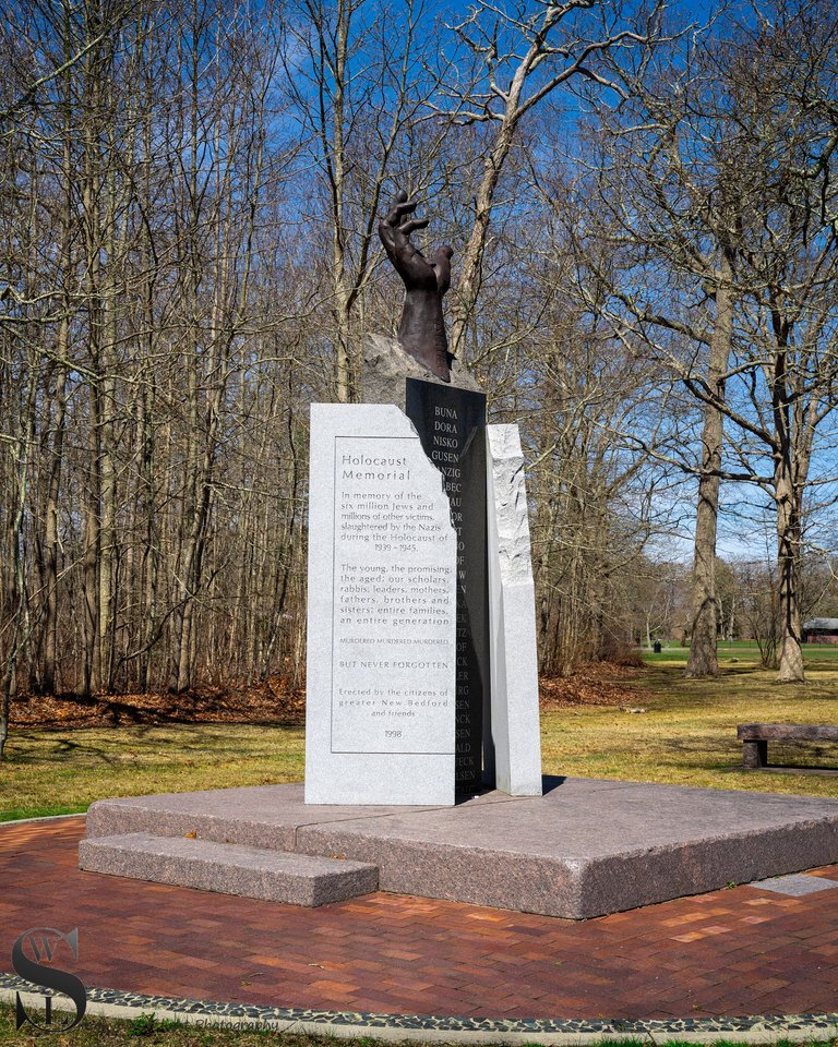 ww walk memorials-3.jpg