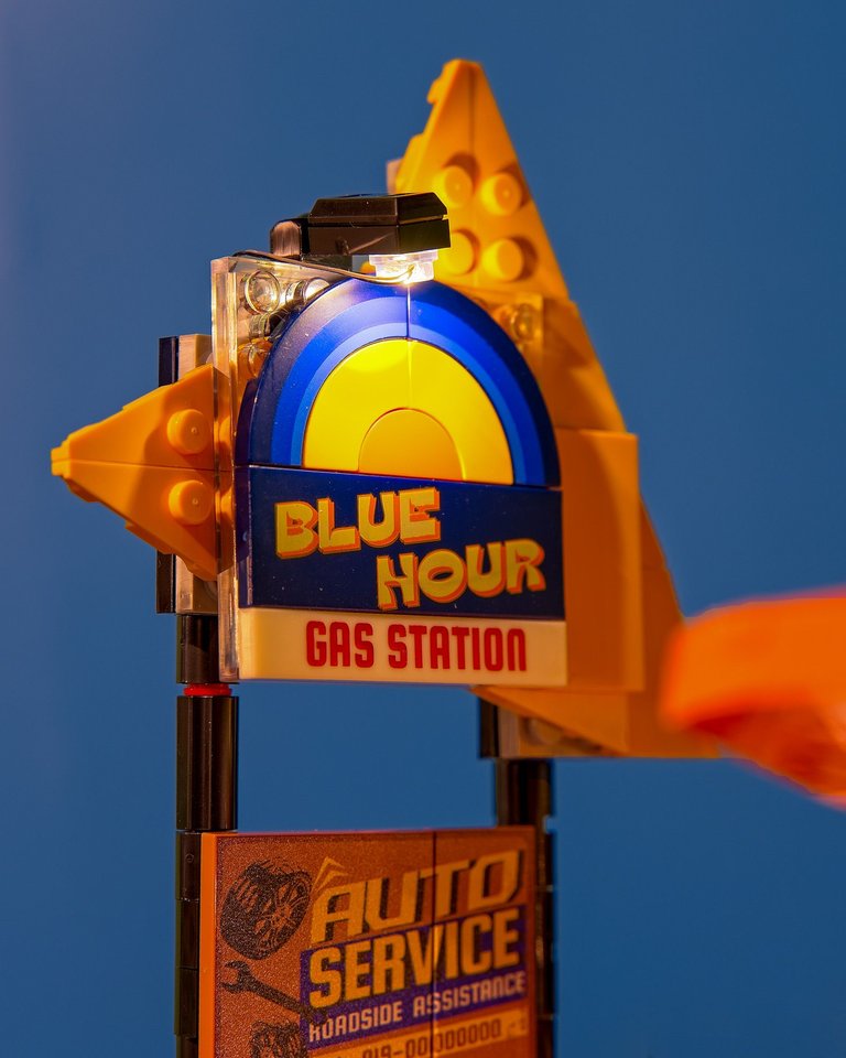 lumibricks Gas Station 1608PCS-5.jpg