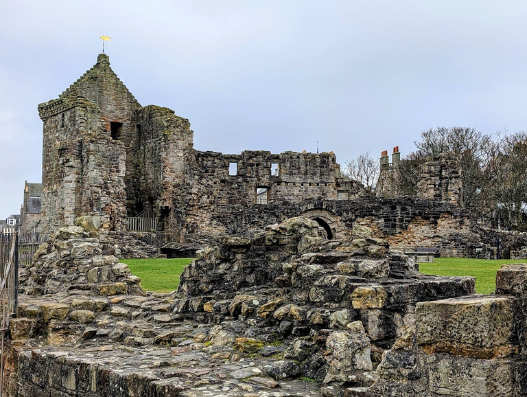 Saving while clambering over ruins 