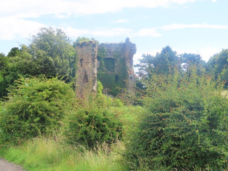 7858 Balwearie Castle 1.jpg