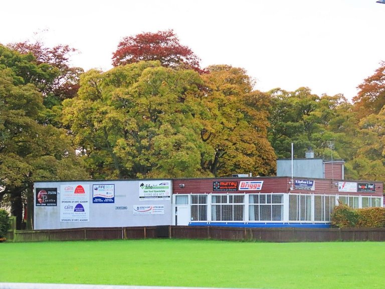 25oct2022ww6 Kirkcaldy rugby clubhouse.jpg