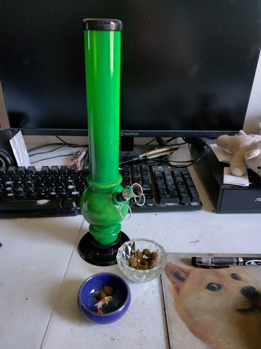 My bong with some blueberry moonrocks.