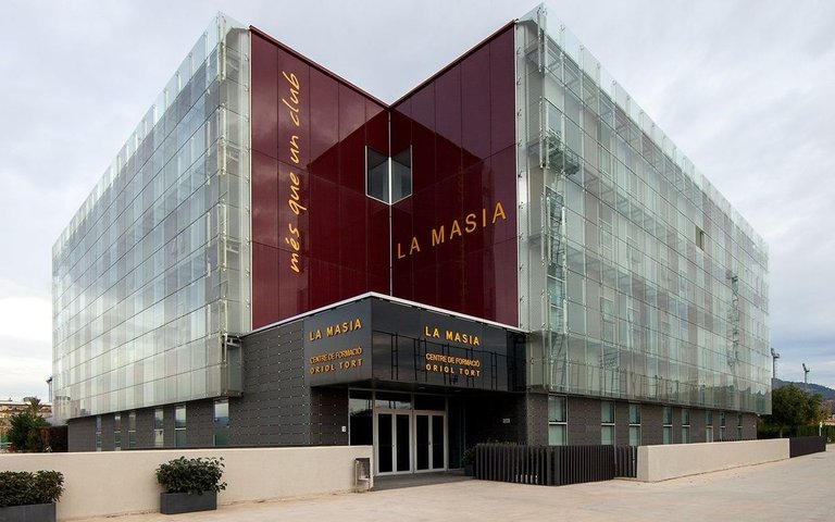 LA-MASIA.jpg