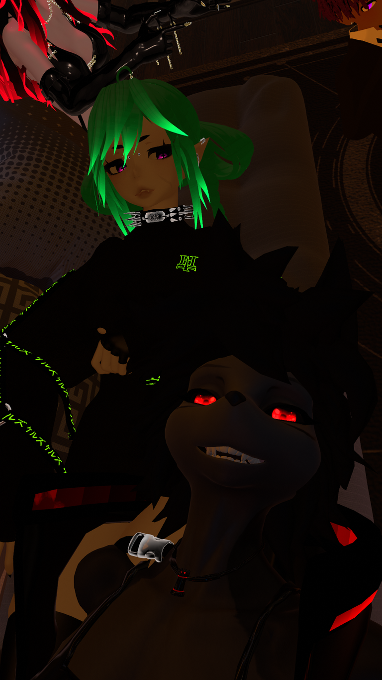 VRChat_1920x1080_2021-11-09_04-49-06.810.png