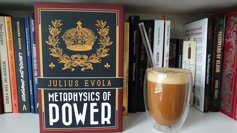 Evola1.jpg