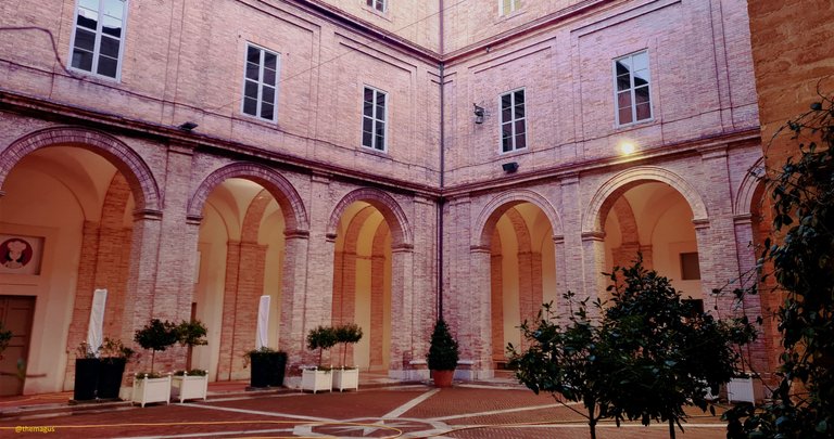 Urbino3.jpg
