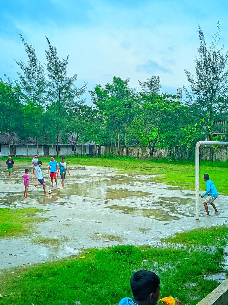 LMC_20250531_171133_🌈Color boost by Riyan .jpg
