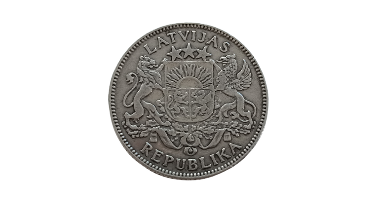 1924 - Latvia - 1 Lats Obverse.png