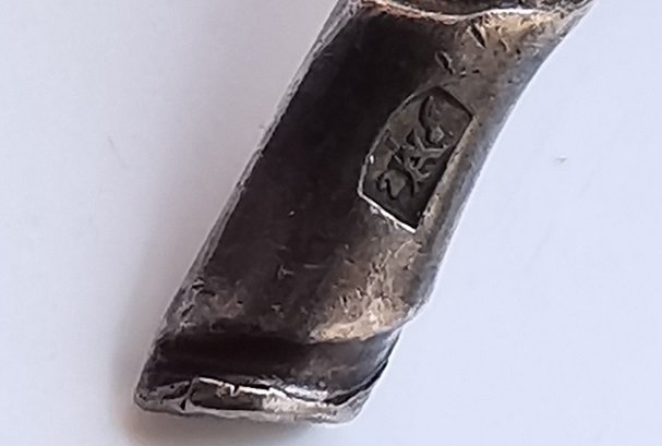4. Cufflinks  Silver  Vietnam  Hive Engravement.jpg