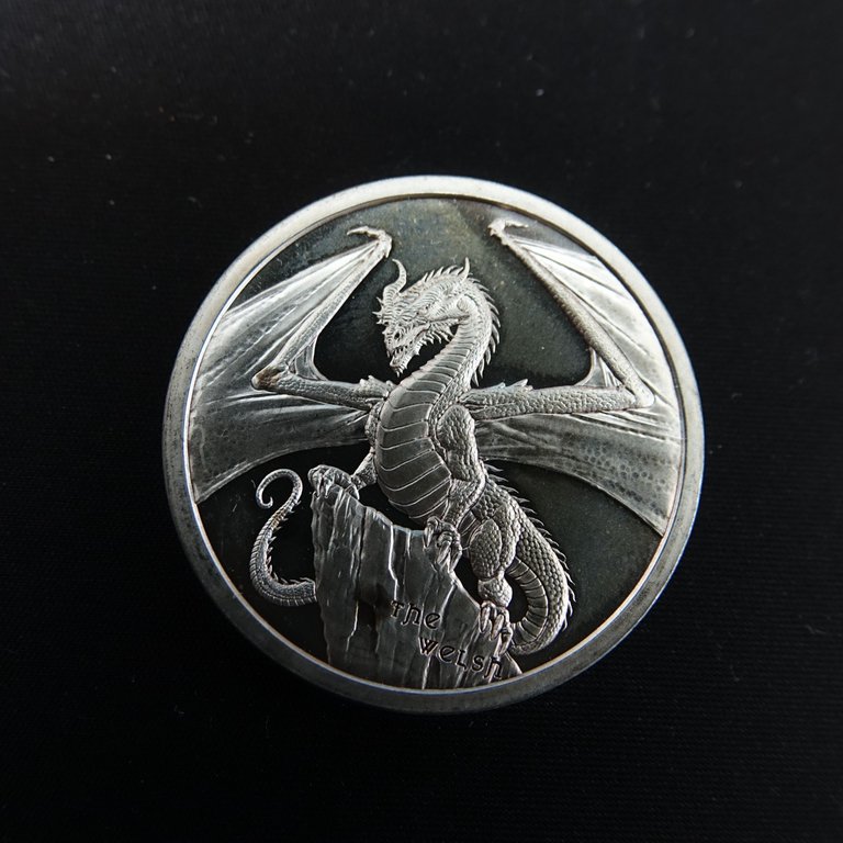 World of Dragons 1 oz silver round - The Welsh (1).JPG