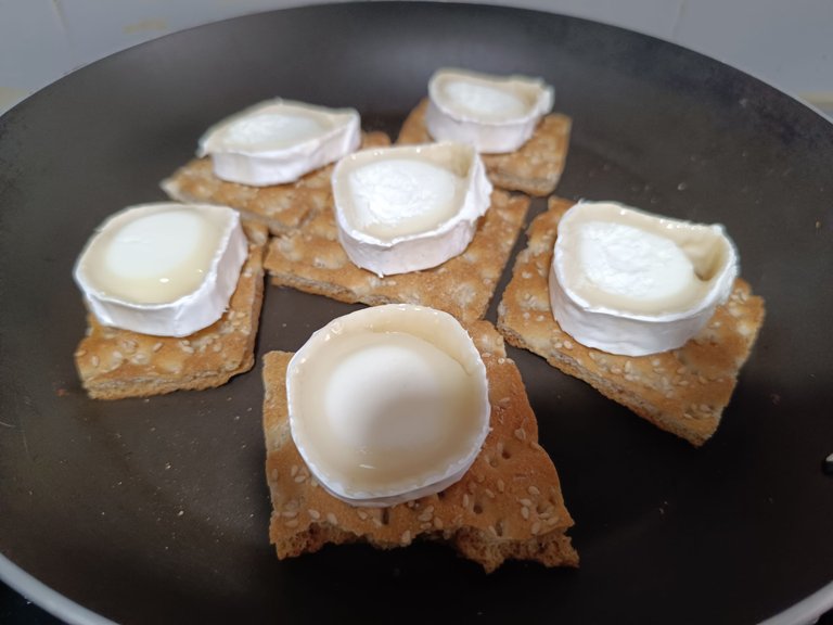 sesame toast with goat cheese walnut and honey (8).jpg