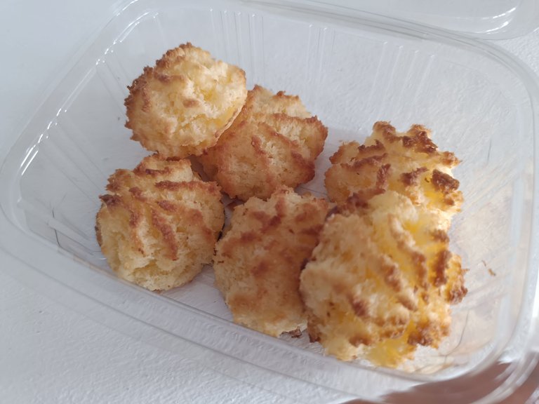 Coconut macaroons.jpg