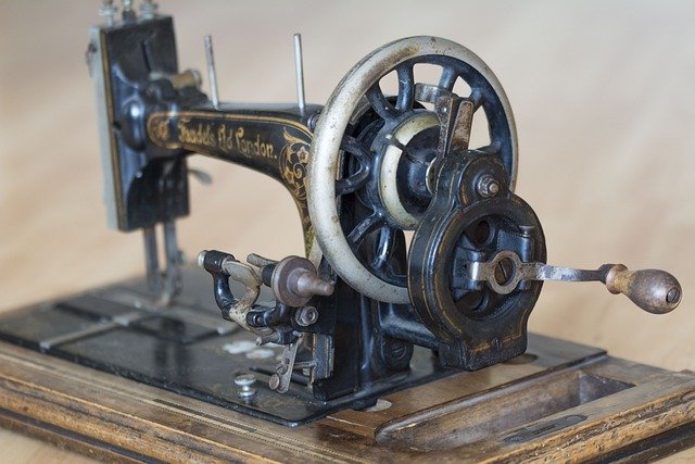 sewing-machine-1252376_640.jpg