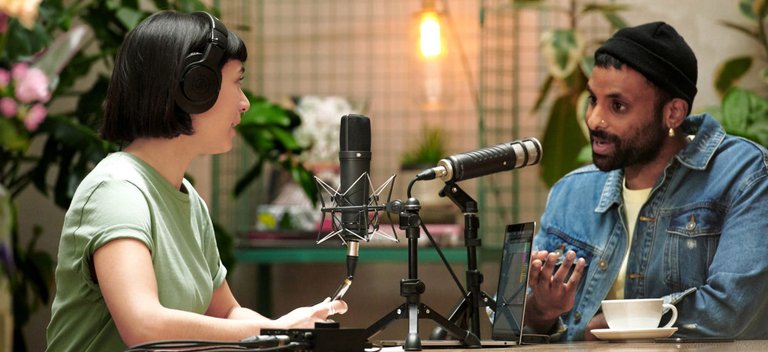 how-to-make-your-own-podcast-a-beginners-guide-hero-small-1200x0-c-default.jpg