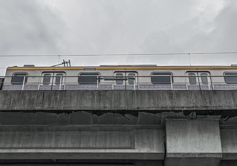 Used 1.jpg
