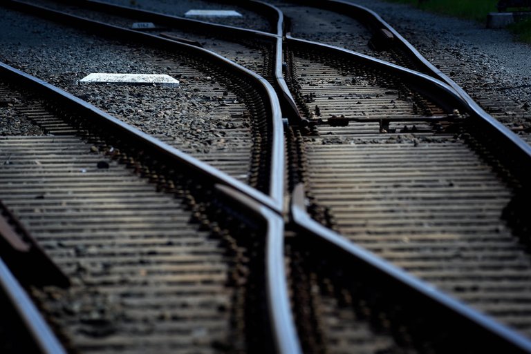 Tracks5.jpg