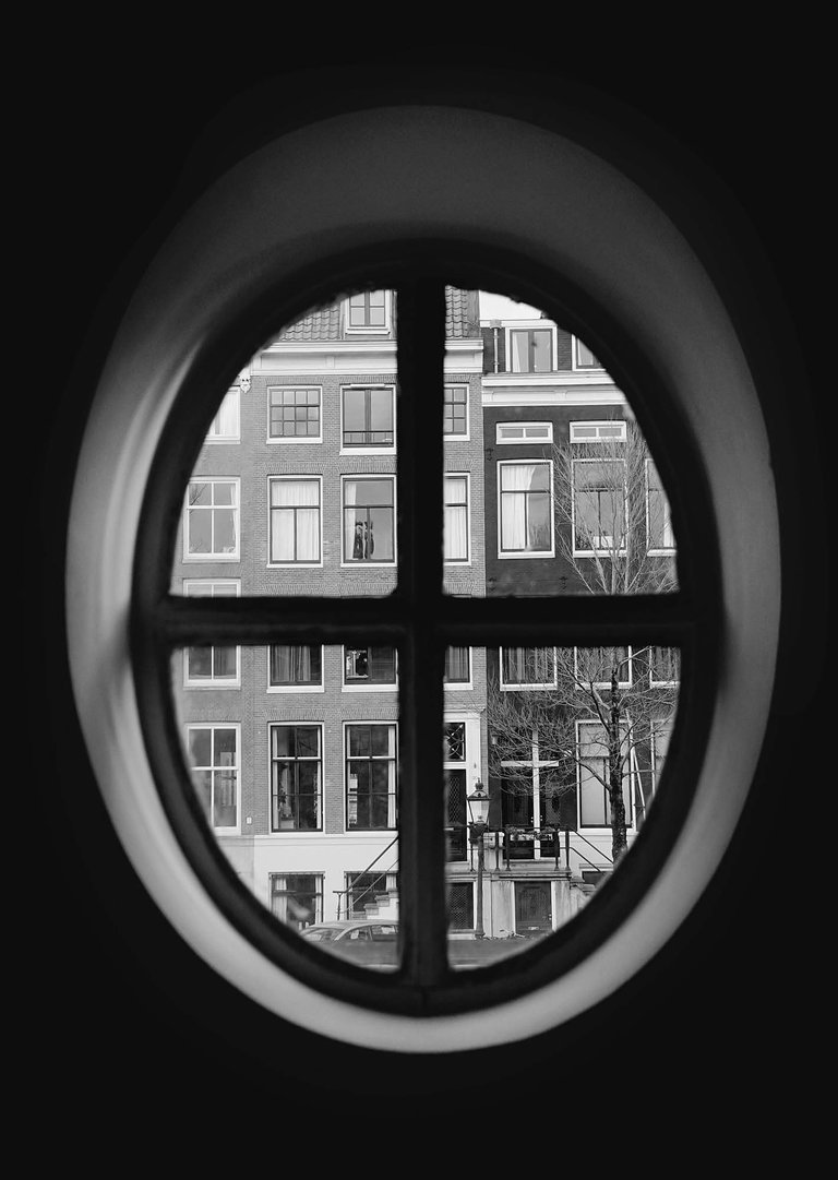 Window3.jpg
