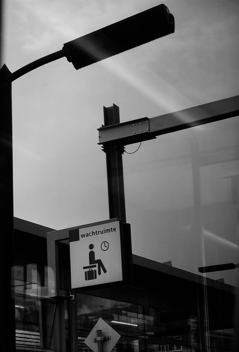 Sign4.jpg