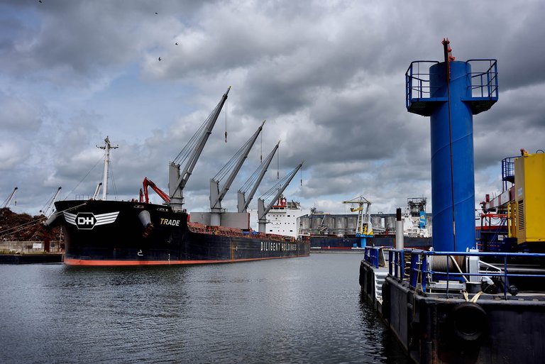 Port3.jpg