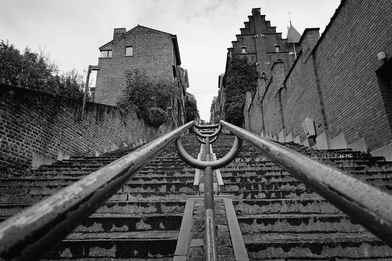 Stairs2.jpg