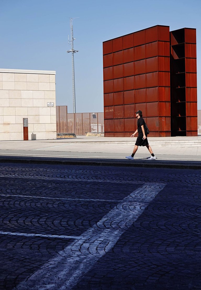 Street1.jpg