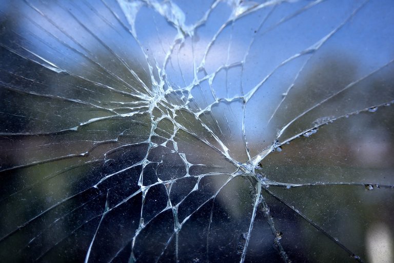 Crack3.jpg