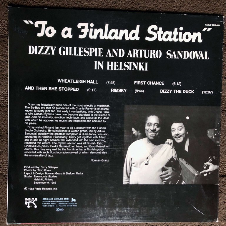 DizzyGillespieArturoSandoval‎–ToAFinlandStationbackcover.jpg