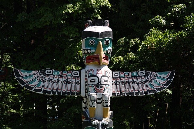 totempole4355956_640.jpg