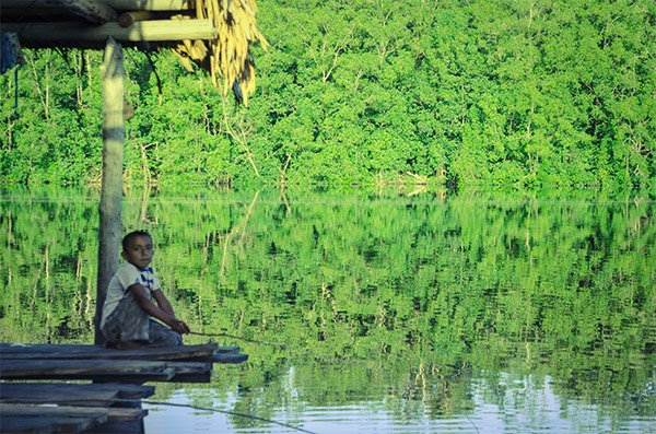 Delta_amacuro_2015_child_reflection.jpg