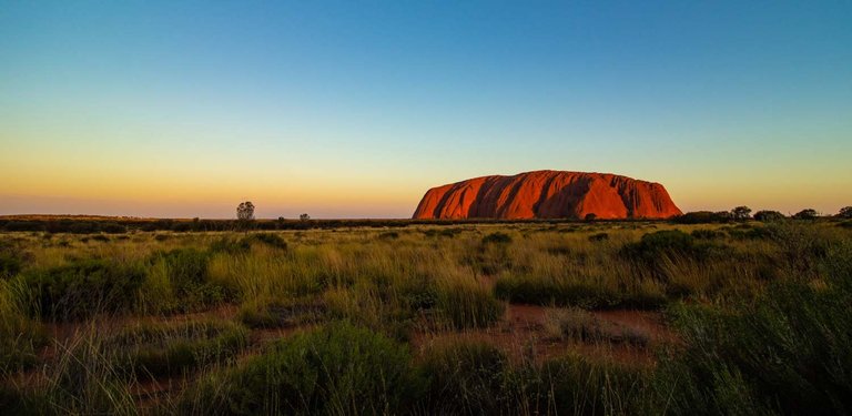 uluru.jpg