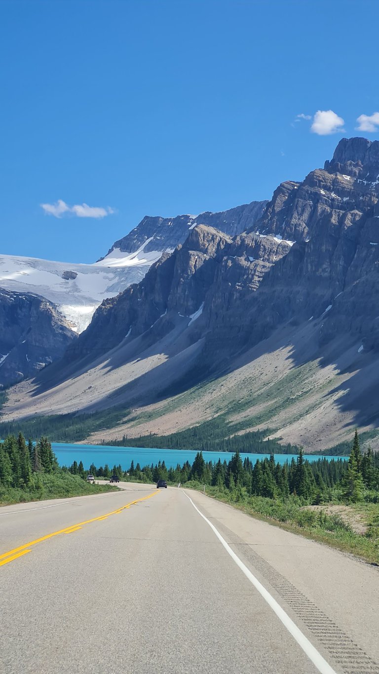 Icefield Parkway Road View to Bow Lake 1